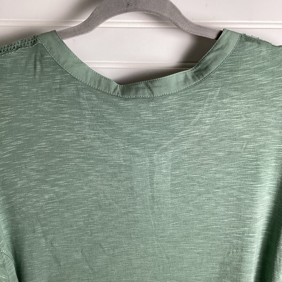 Democracy NWT Sage Green embroidered pleated Long Sleeves Top Blouse Size XL - Picture 8 of 9
